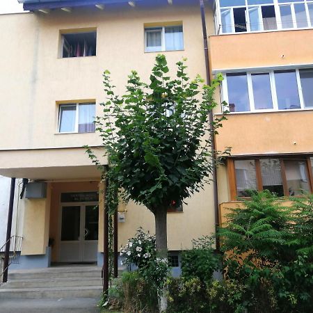 Rosenau Apartment Rîşnov Exteriör bild