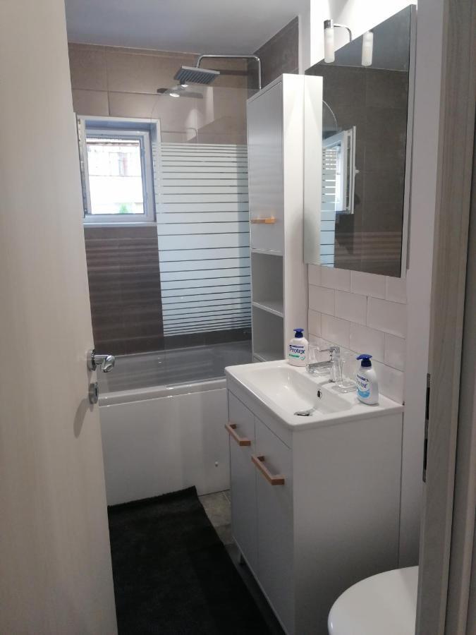 Rosenau Apartment Rîşnov Exteriör bild